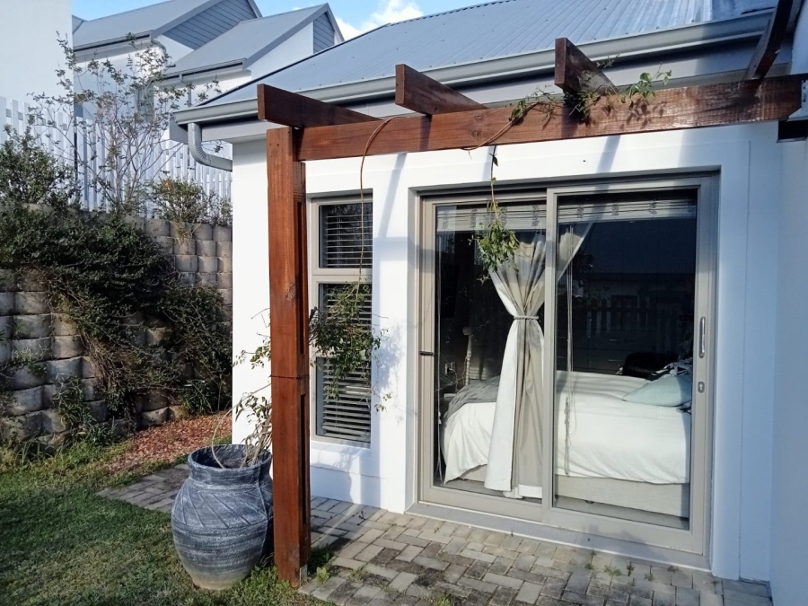 To Let 3 Bedroom Property for Rent in Mont Fleur Mountain Estate Western Cape